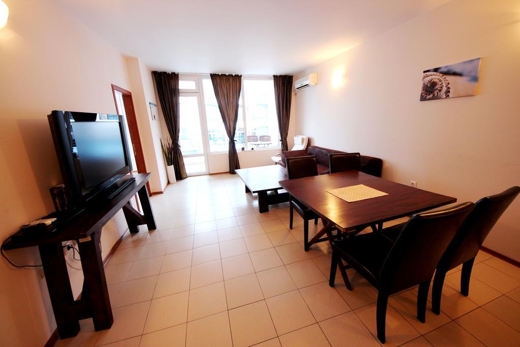 Menada Apartments In Солнечный берег Экстерьер фото